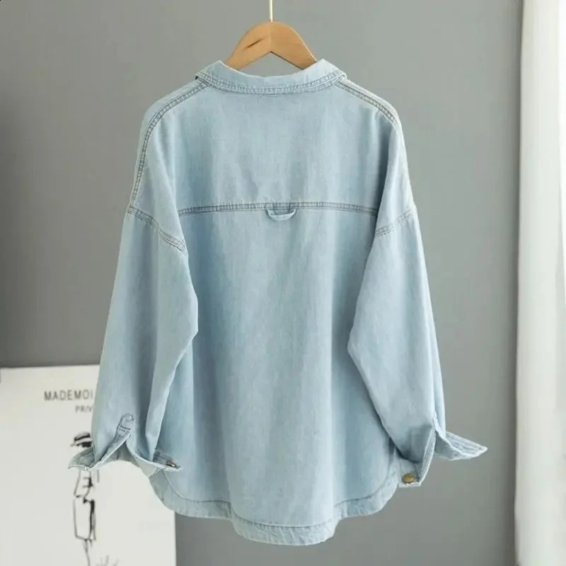 High-End Washed Light Blue Denim Shirt Women Spring Autumn Coat Loose Slim Cowboy Jacket Casual Joker Female Trend Top 240812