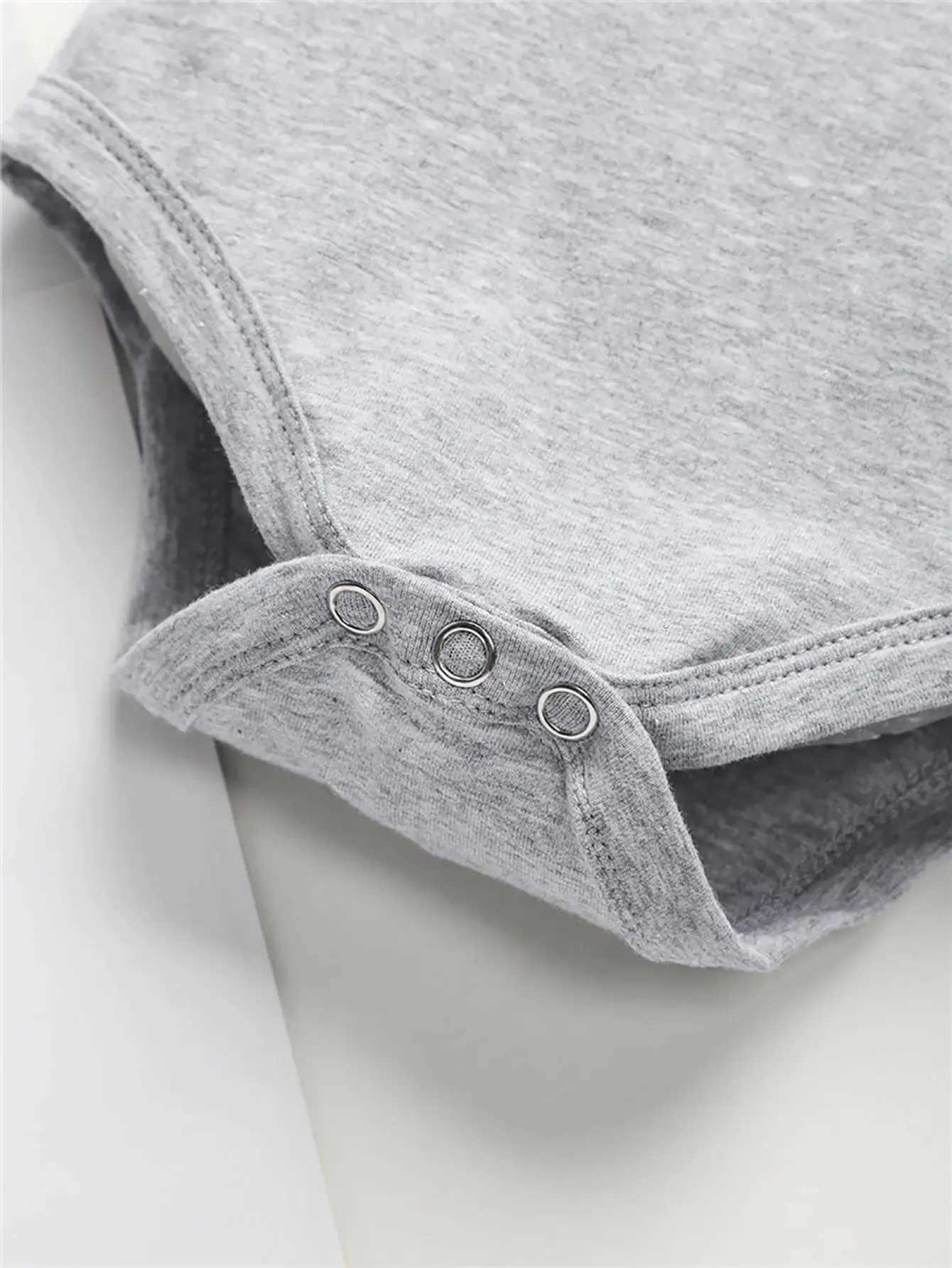 Summer Baby Onesie Funny Text Print Cute newborn boy and girl clothing Sleepwear Cotton short sleeved crew collar Family toddler jumpsuit W240812
