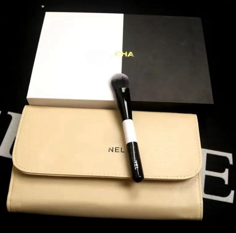 Makeup Brushes 12 piece set luxury Womens Eye shadow Lip brush lipstick brush cosmetics brush designer letter portable Powder blusher brush lip makeup br CL250118