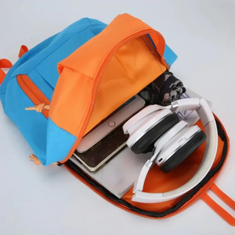 Outdoor sports lightweight 10L waterproof backpack travel hiking bag zipper adjustable belt camping Knapsack mens children 240813