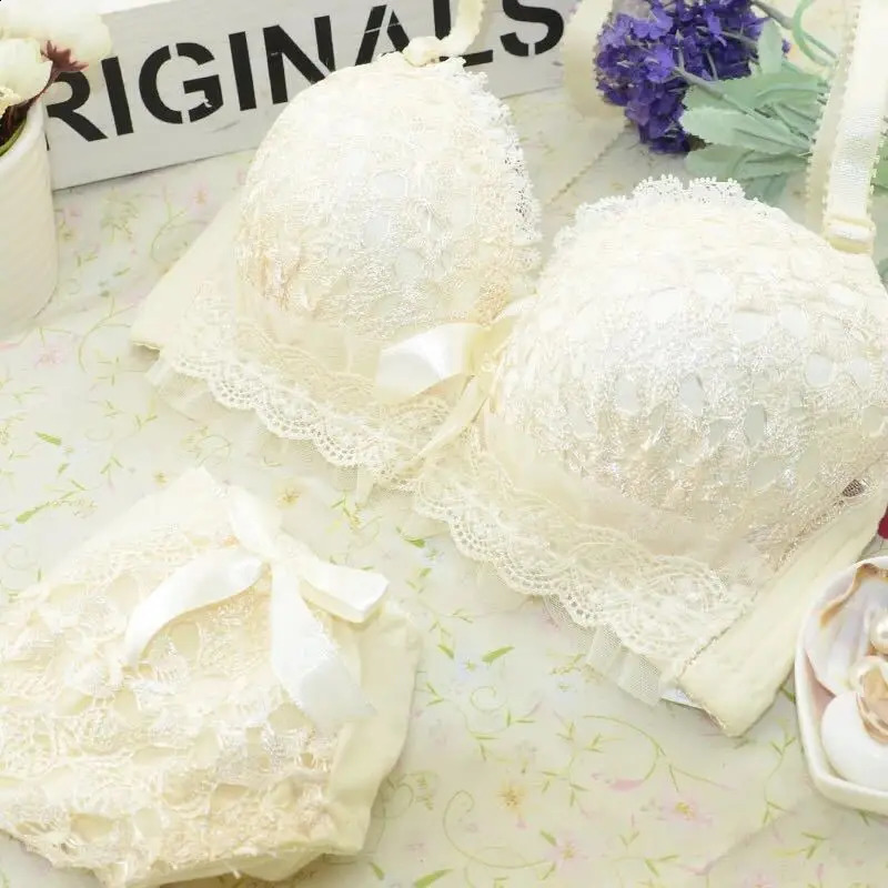 Sexy French Korean Bra Set Lace Gather Underwear Thin 34 Cup Adjustable Push Up Big Size 70-85 AB White Lingerie Sets 240812