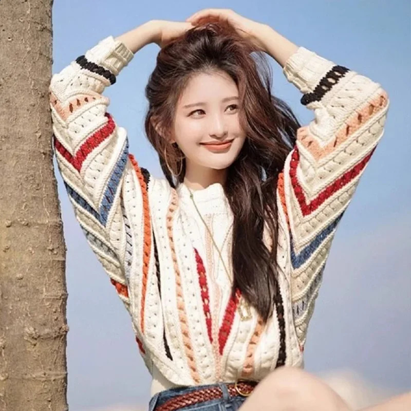 Rainbow striped long sleeves knitted sweater for womens spring autumn hook flower hollowed out round neck short sweater top 240812