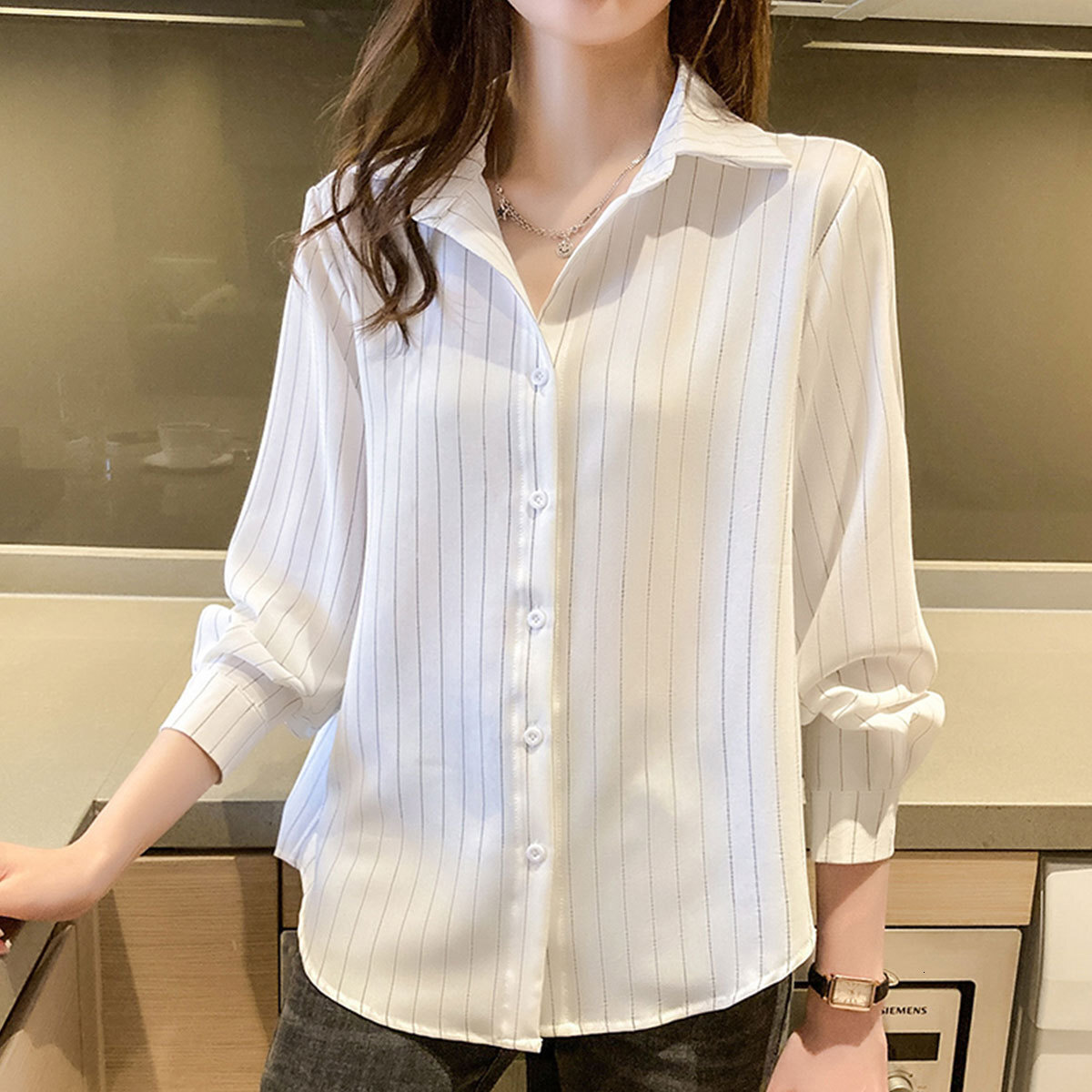 Striped long sleeved chiffon for women s spring and autumn new style top base small shirt white fashionable versatile loose shirt