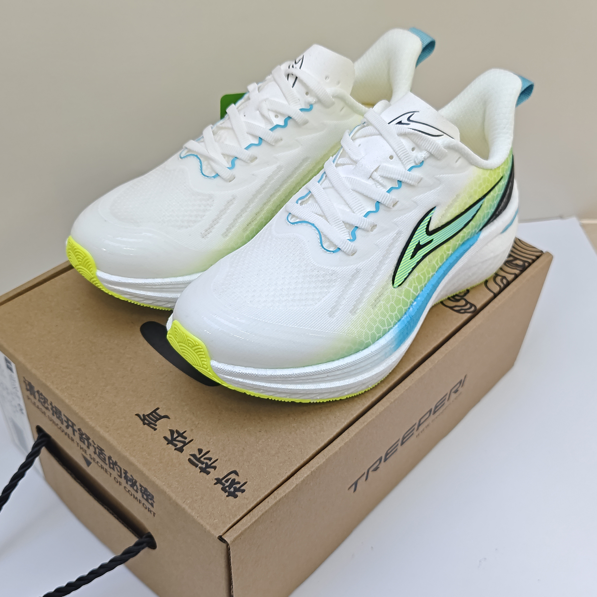 TREEPERI Wave Maker carbon fibre Speed Running Shoes men white black blue designer shoes women peach green yellow sports sneakers mens womens athletic