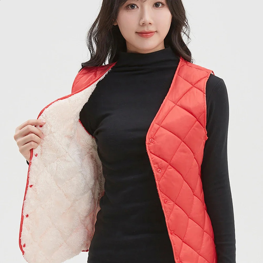 Autumn Winter Womens Ultra-thin Cotton Vest Sleeveless V-neck Warm Padded Fleece Quilted Vest Diamond Pattern Coat M-4XL 240813