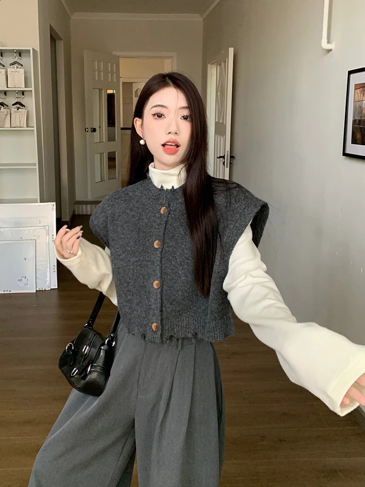 Irregular Vests Women Spring Cropped Knitted Sweaters Button-up Preppy Style All-match Temper Fashion Korean Loose Aesthetic 240812