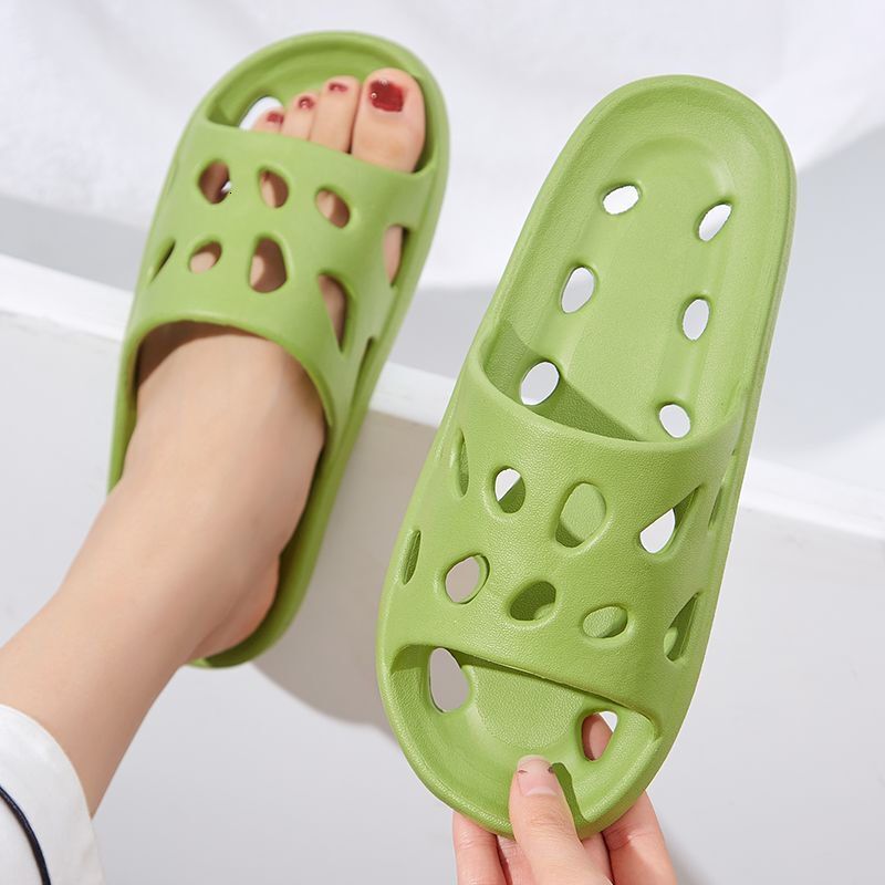 Bathroom slippers women's outdoor wear 2024 new summer non slip thick bottom petal home couple cool slippers