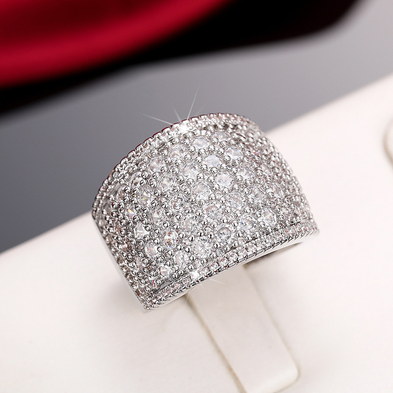 Ins Top Sell Sparkling Wedding Rings Luxury Jewelry 925 Sterling Silver Fill Pave White Sapphire CZ Diamond Party Gorgeous Eternity Women Engagement B