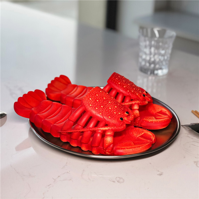Designer men's and women's new crayfish beach creative slippers, cute first-line slippers, personalized funny slippers