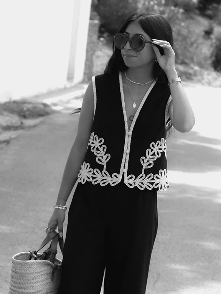 Fashion Embroidery V Neck Vest Set Women Loose High Waist Wide Leg Pant Two Pieces Sets 2024 Summer Chic Female Holiday Suit 240813