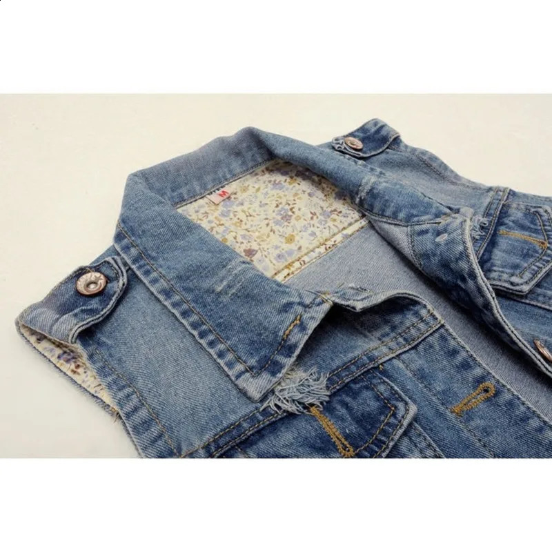 5XL Large Size Sleeveless Slim Hole Jeans Jacket Waistcoats Casual Tops Single Breasted Women Denim Jacket Vest Short Outerwear 240813