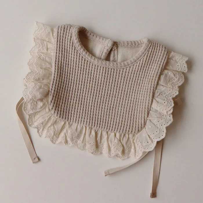Bibs Burp Cloths 2024 Autumn New Baby Girl Lace Vest Sweet Hollow Out Princess Sleeveless Outerwear Cotton Newborn Infant Bib Knitted Vest 0-3YL4812