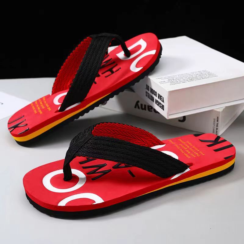 New style flip flops for men's outdoor beach wear in summer anti slip and cool slippers