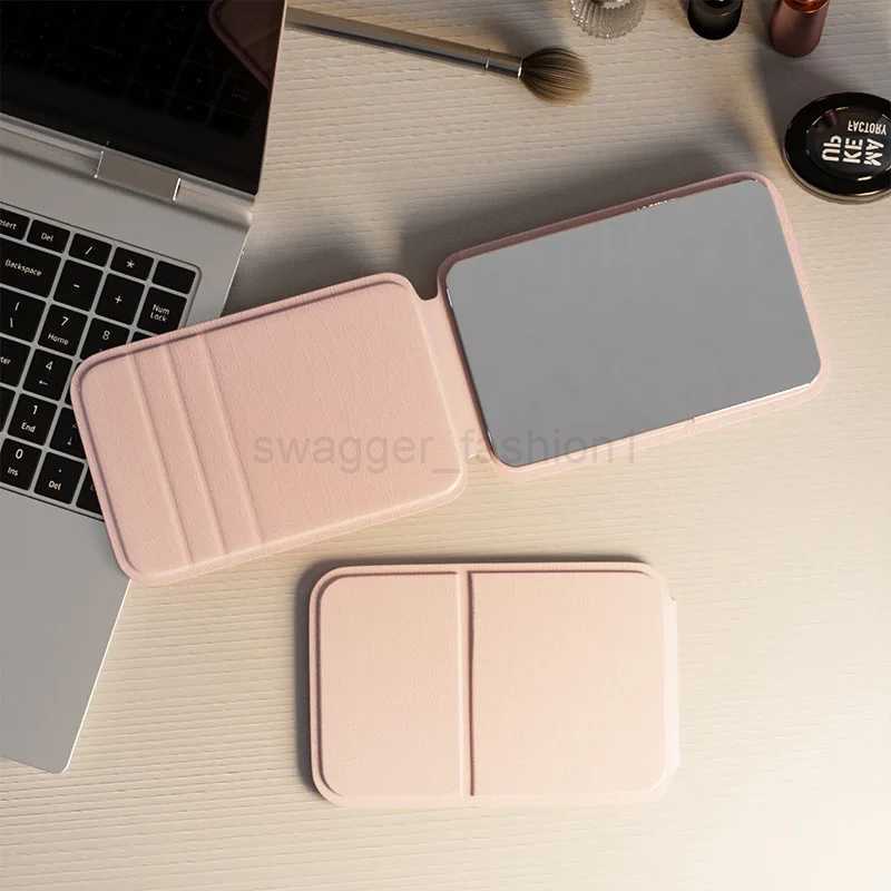 Small mirror for women to carry around simple handheld dormitory desktop standing super mini student portable folding makeupXJ240813