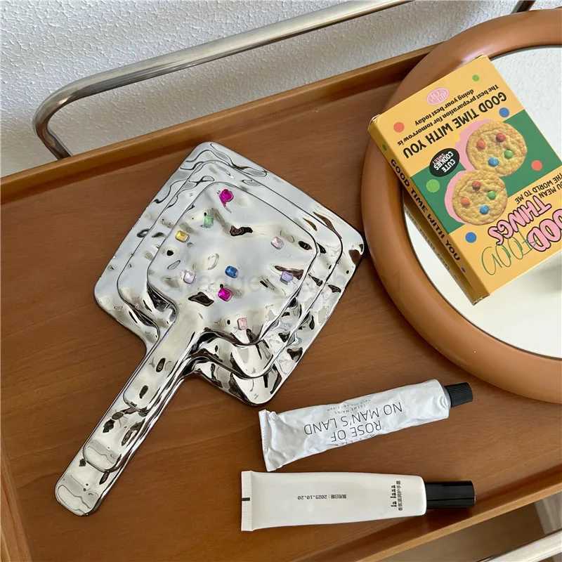 Ins Liquid Shape Square Mirror Mini Hand-held Desktop Cosmetic Makeup Mirror Travel Metallic Portable Beauty Mirror For HandbagXJ240813