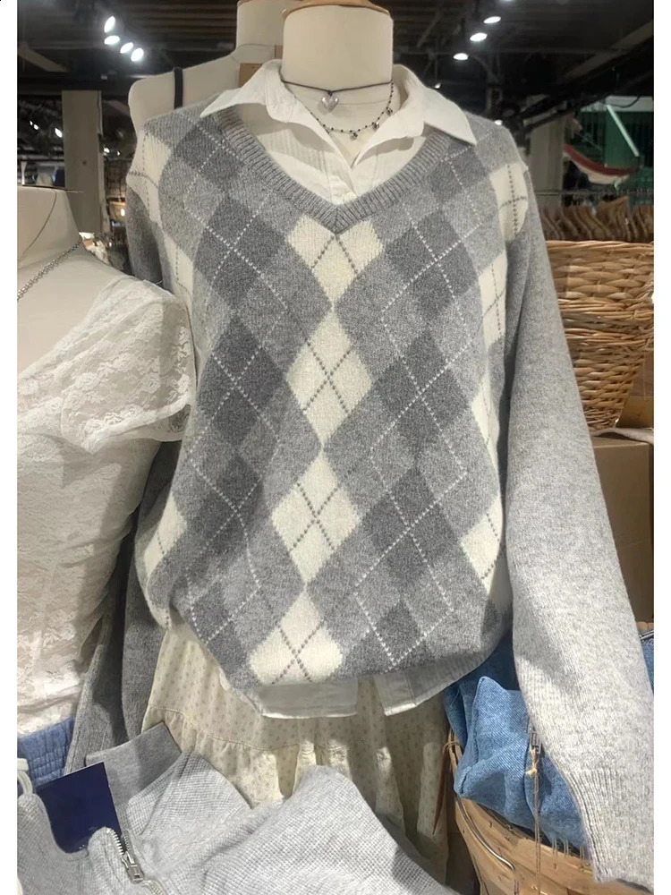 Argyle Vintage Loose Knitted Sweater Women Sweet Preppy Style V Neck Cotton Autumn Pullover Tops Harajuku Cute Y2k Sweaters Chic 240812