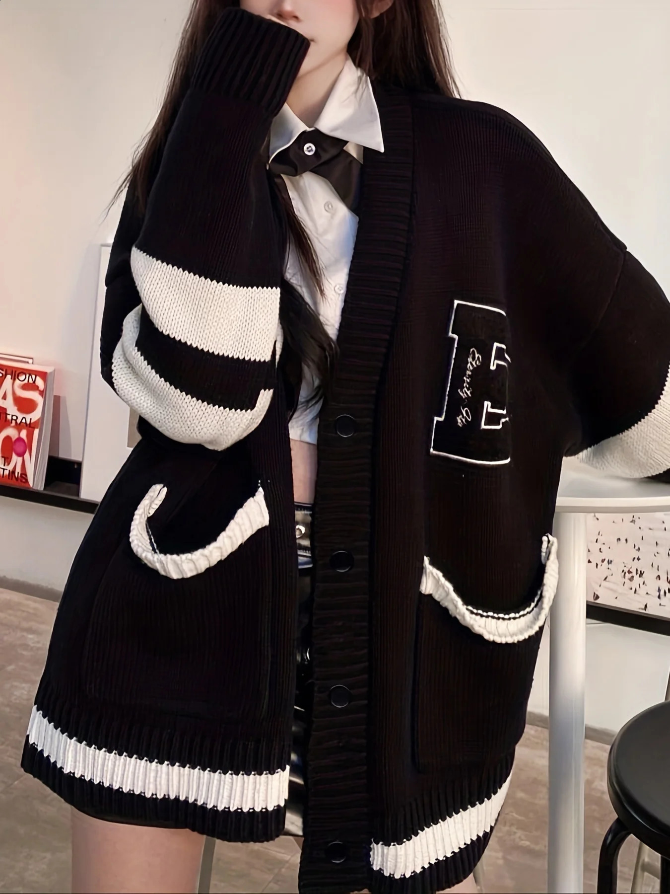 Sweet College Style Letter Embroidery V-Neck Vintage Preppy Cardigan Sweater WomenS Loose Long-Sleeved Coat 240812