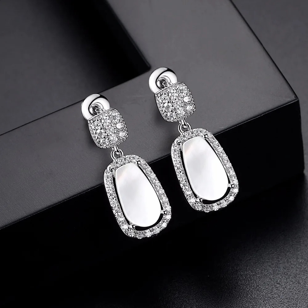 LUOTEEMI Geometric Natural Shell Crystal Elegant Pendant Earrings Womens Handmade Retro Wedding Party Brincos 240810