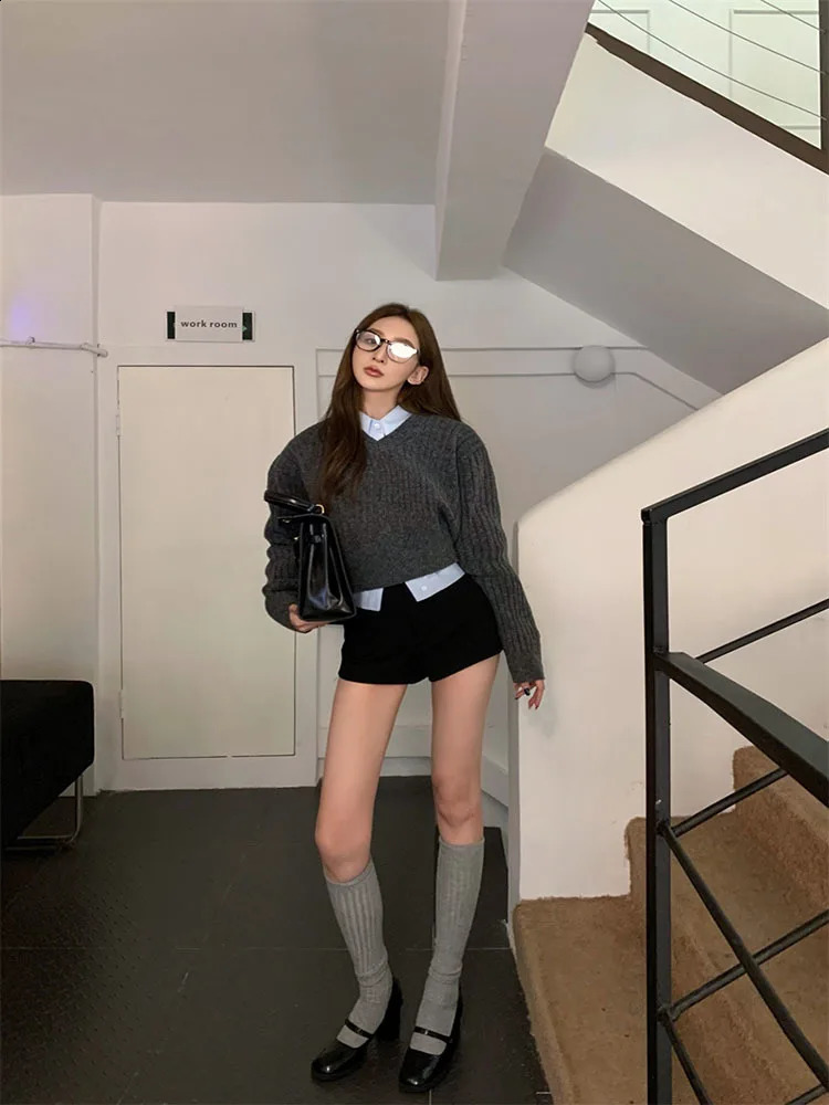 Basic Grey Cropped Sweater Women Vintage Korean Style Slim Gray Long Sleeve Knit Jumper Female Preppy Fashion 240812