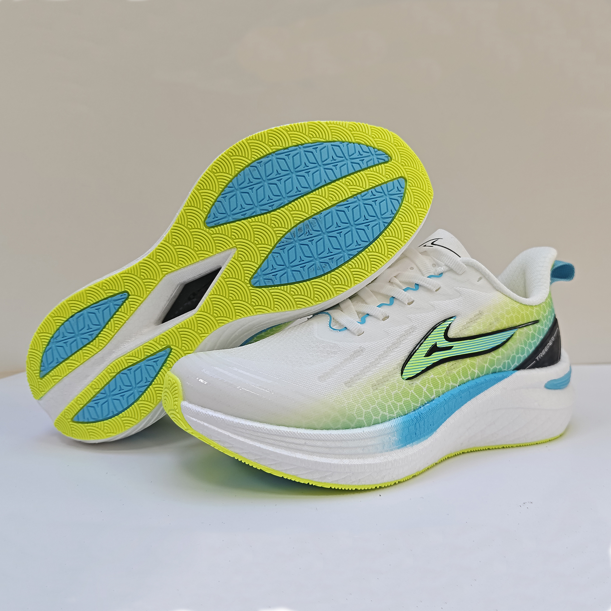 TREEPERI Wave Maker carbon fibre Speed Running Shoes men white black blue designer shoes women peach green yellow sports sneakers mens womens athletic