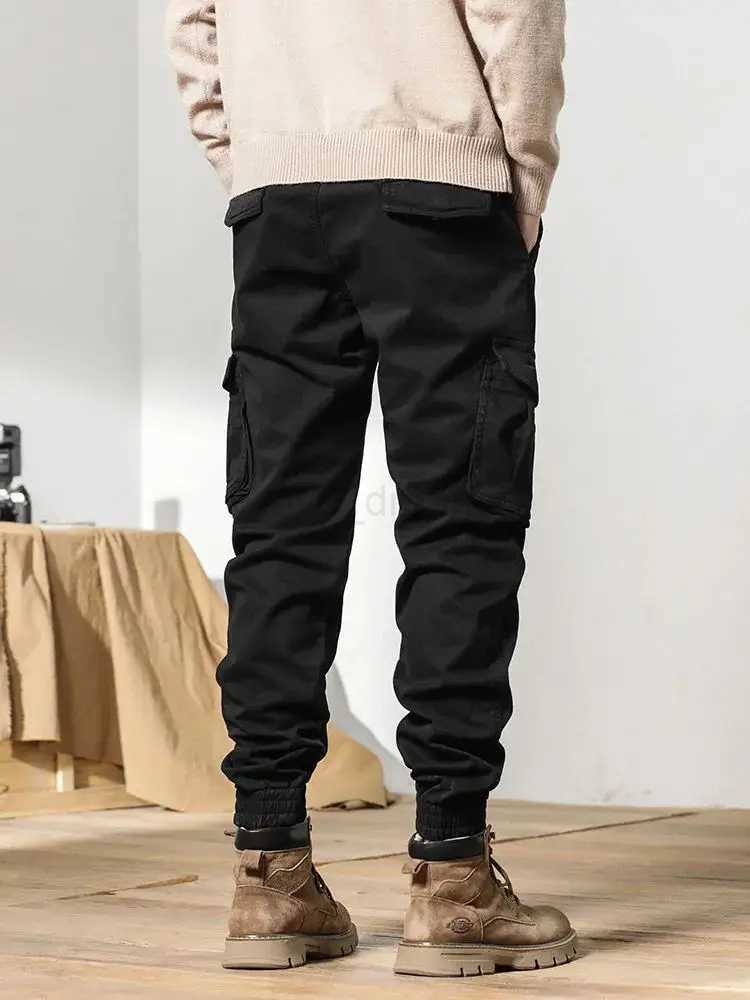 2023 New Multi-Pockets Winter Cargo Pants Men Fleece Liner Thick Warm Slim Fit Joggers Streetwear Casual Cotton Thermal TrousersXJ240813