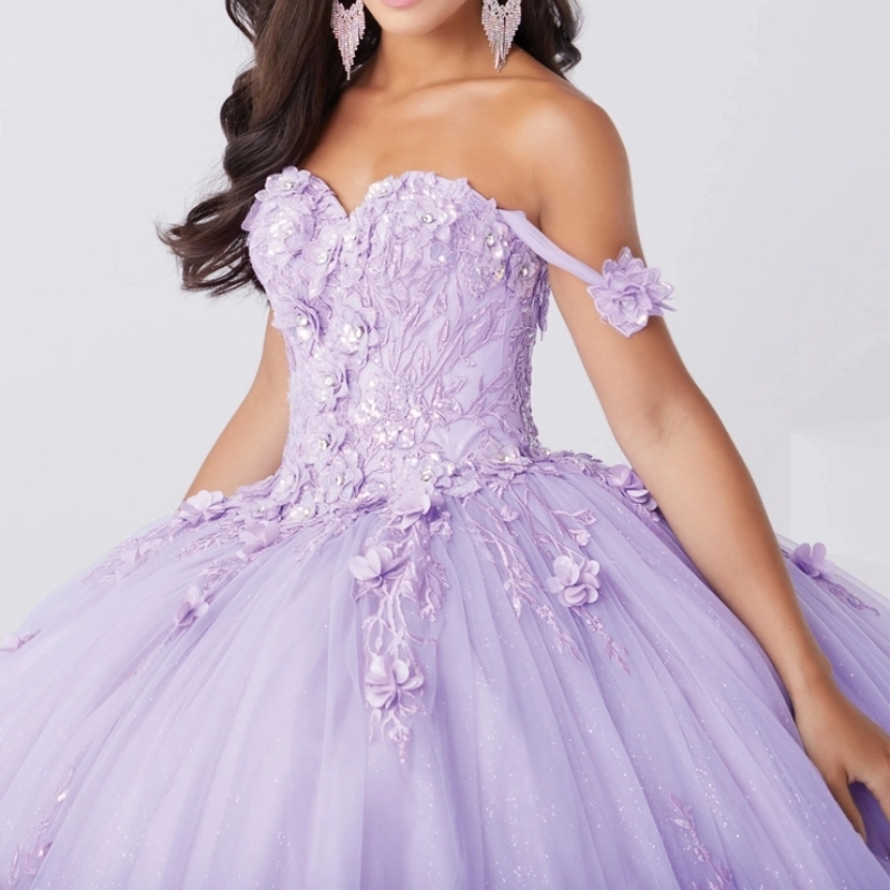 Lilac Shiny Quinceanera Dresses Ball Gown Birthday Gowns Off The Shoulder Lace Appliques Tull Corset Sweet 16 Dress vestidos de 15