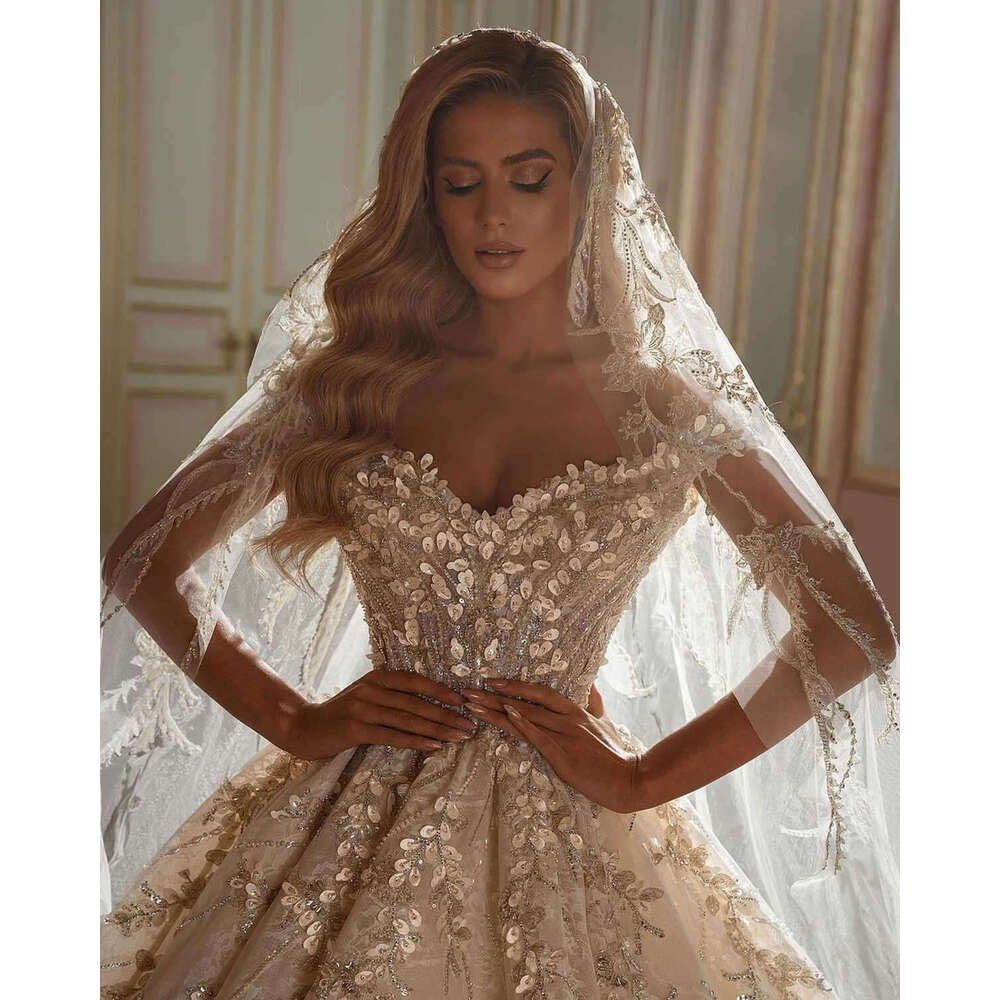Vintage Ball Gown Wedding Dresses Appliques wers Beading Lace Bridal Gowns Big Custom Size Colour vestidos de novia
