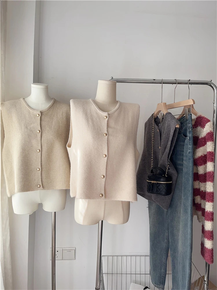 Colorfaith SWV9253JX Chic Preppy Style Wild Elegant Lady Waistcoat Knitted Vintage Women Autumn Winter Sweater Vests 240812
