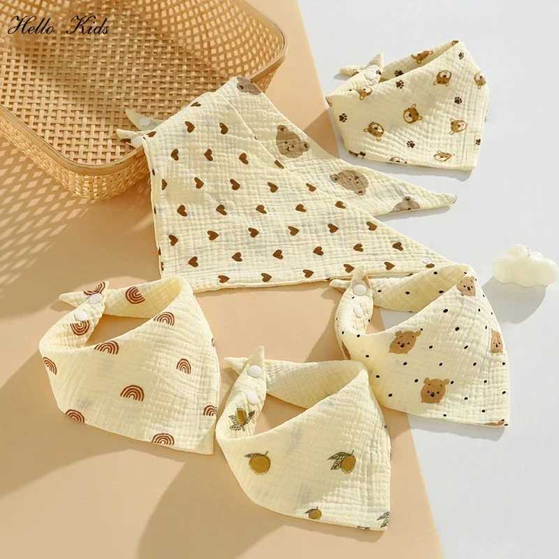 Bibs Burp Cloths Baby Triangle Bibs Pure Cotton Saliva Towel for Newborn Bandana Scarf Cute Cartoon Bear Print Infant Feeding Burp ClothL4812