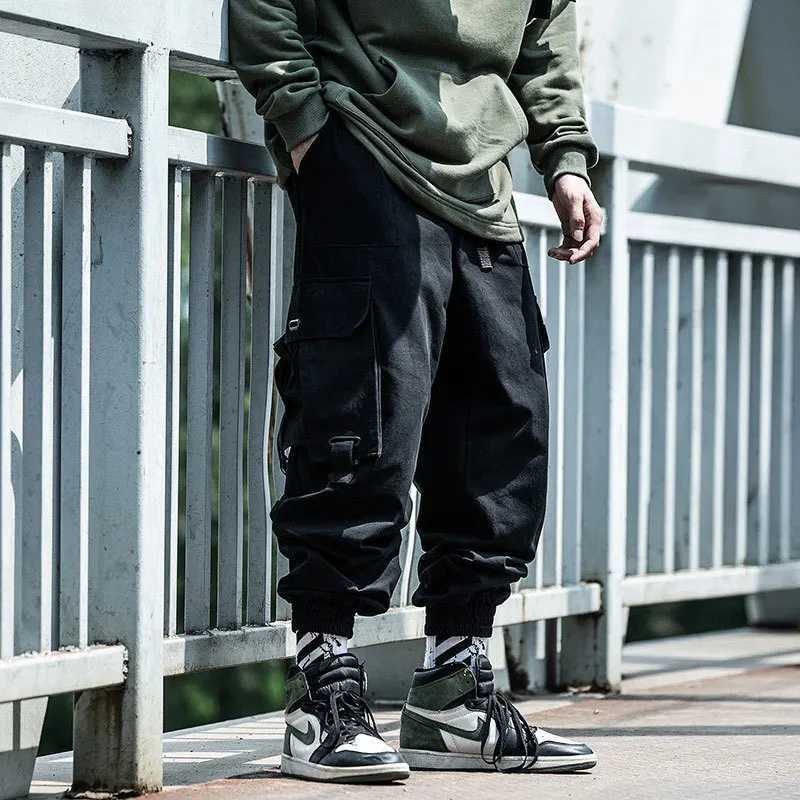 Harajuku Black Cargo Pants Men Multi-pocket Casual Pants Joggers Sweatpants Streetwear Fashion Male Trend Hip-Hop Loose TrousersXJ240813