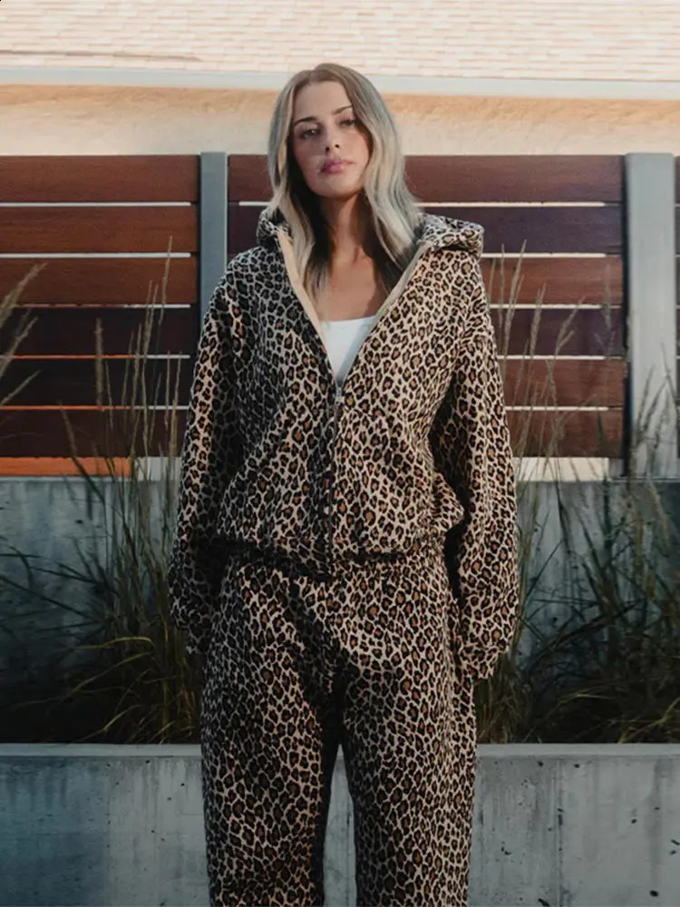 Mens Harajuku Vintage Leopard Print Hoodie 2 Piece Set Fashion Casual Loose Zipper Cardigan Lace Up Wide Leg Trousers Suit 240813