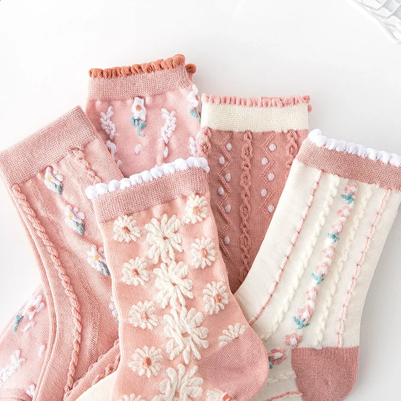 5 Pairs/ Lot Woman Socks Harajuku Retro Embroidery Spring Kawaii Cute Socks Lolita Socks Lace Flower Crew Socks Christmas Gift 240813