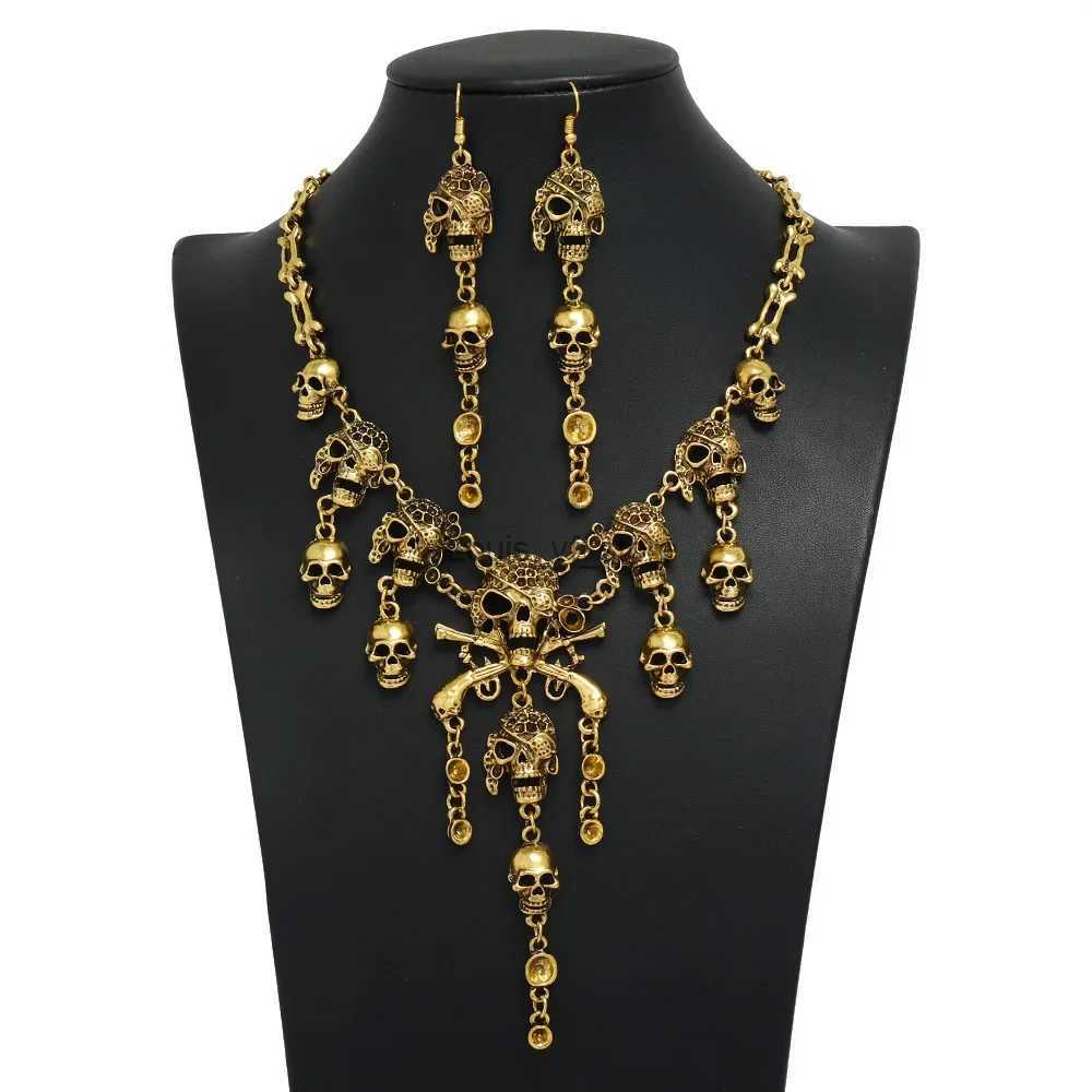 Pendant Necklaces Halloween Jewelry Set Declaration Retro Pirate Skeleton Necklace Mens Rhinestone Bicycle Gothic Punk H240813