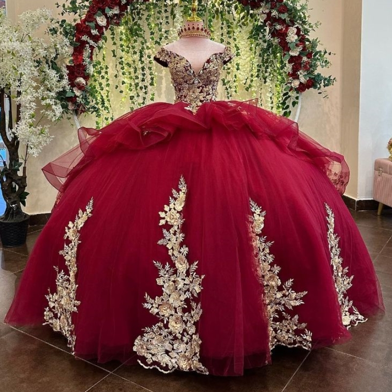 Red Sweetheart Quinceanera Dress Ball Gown Gold Appliques Lace Beads Tull Sweet 16 Graduation Birthday Party vestidos de 15