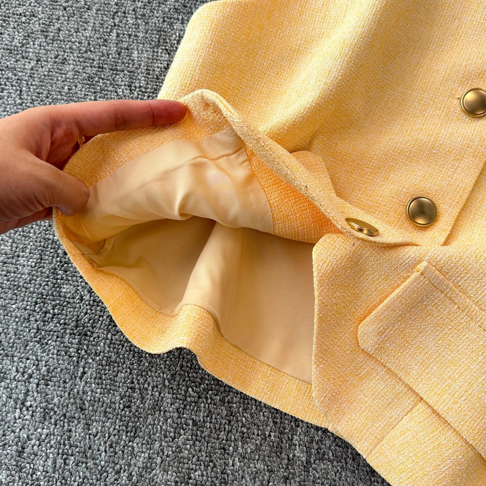 Chic Short Sleeve Coat Top Tweed Short Jacket For Women Vintage Small Fragrant Vest small gold buckle Outwear 240812