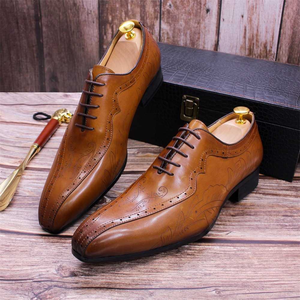 CMM Mens Leather Shoes Mens Leather Pointed Mens Business Casual Shoes Brown Carved Oxford Shoes