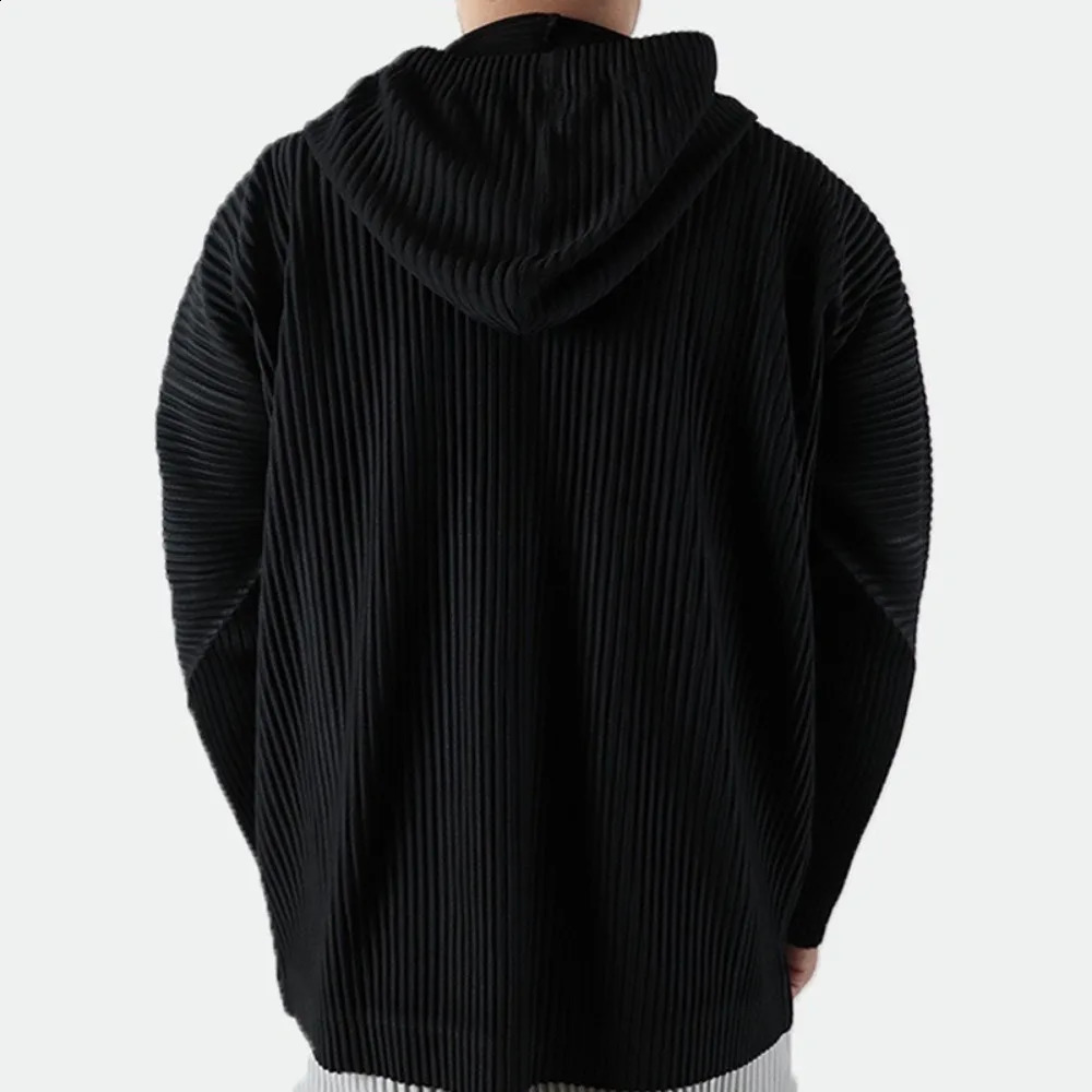Mens pleated hoodie spring autumn jacket solid color breathable loose drawstring casual clothing 240812