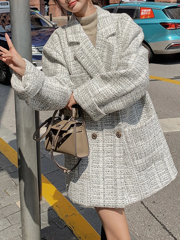 EAM White Tweed Big Size Long Blazer Women Lapel Long Sleeve Loose Fit Jacket Fashion Spring Autumn 30A2119 240812