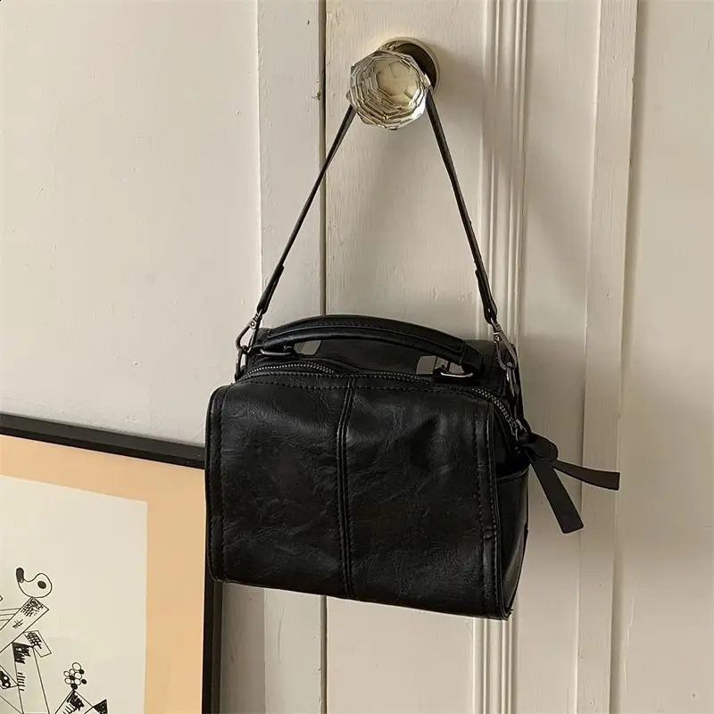 Miyagawa Korean Versatile Boston Bucket Bag for Women Fashion and Texture Handheld Crossbody 240813