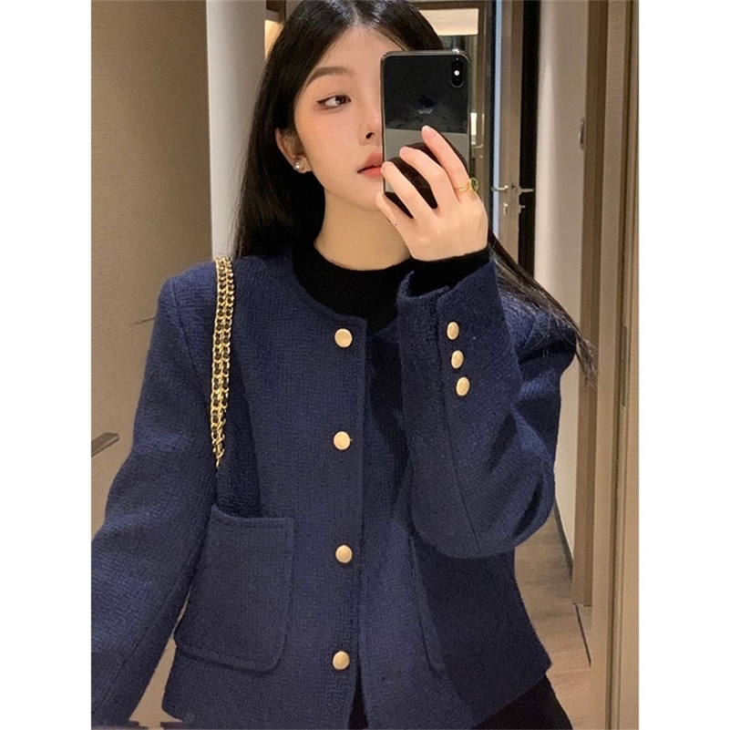 Vintage Cropped Tweed Jackets Women Elegant Quilted Suit Coat Korean Single Breasted Blazer Winter Ladies Thick Short Outerwear 240812