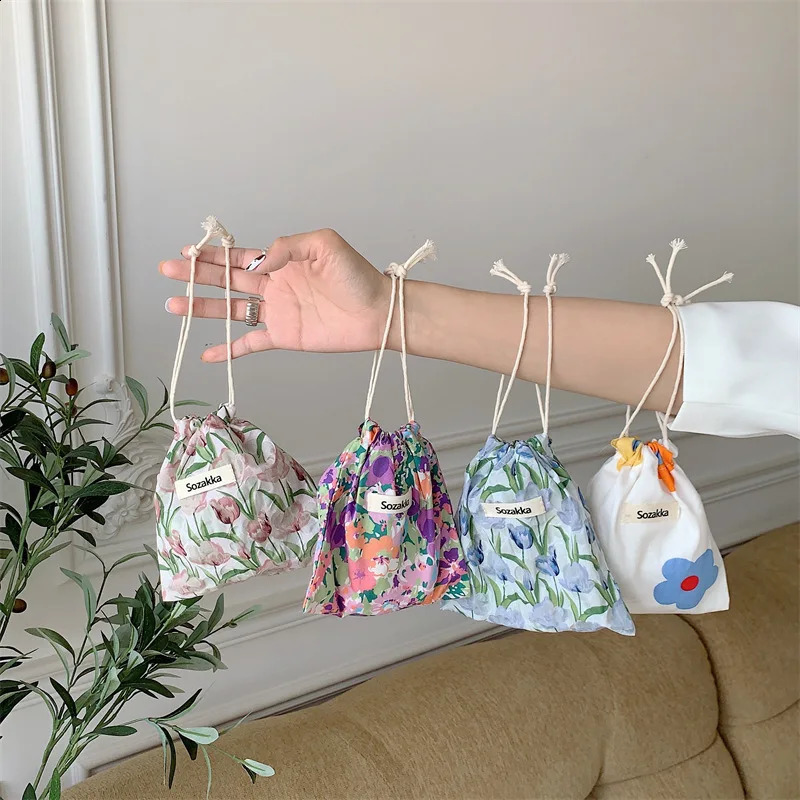Kawaii Cloth Floral Travel Cosmetic Lipstick Coin Purse Storage Bag Cute Makeup Handbag Wallet Organizer Small Pouch Bags 240812