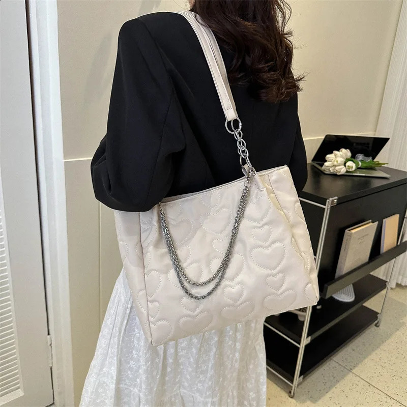 Peach Heart Chain Canvas Bag Women 2024 Fashion Sweet and Cute Tote Student Class Large Capacity 240812