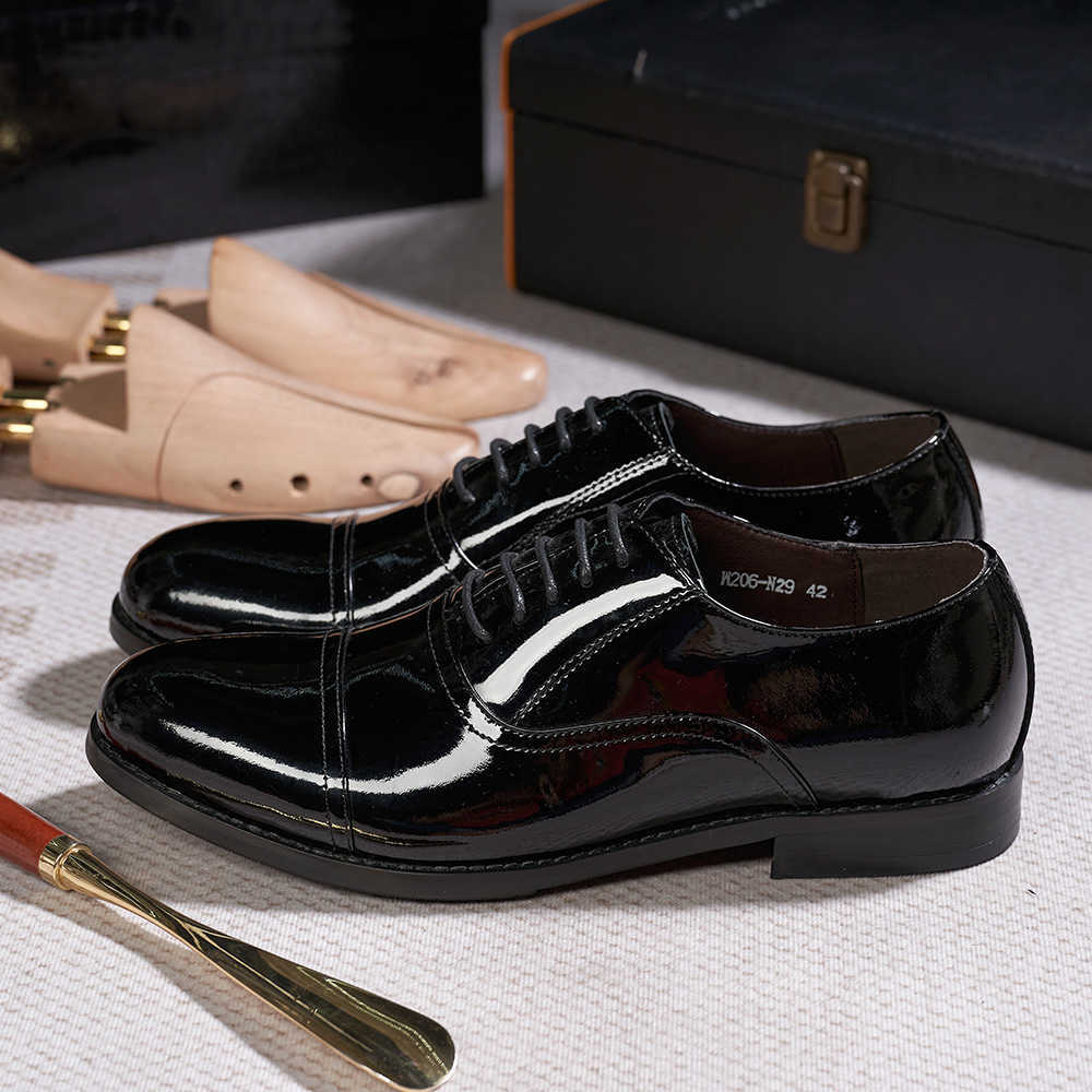 CMM Mens Business Leather Shoes Top Layer Cowhide Patent Leather Party Shoes Highend Handmade Mens Shoes