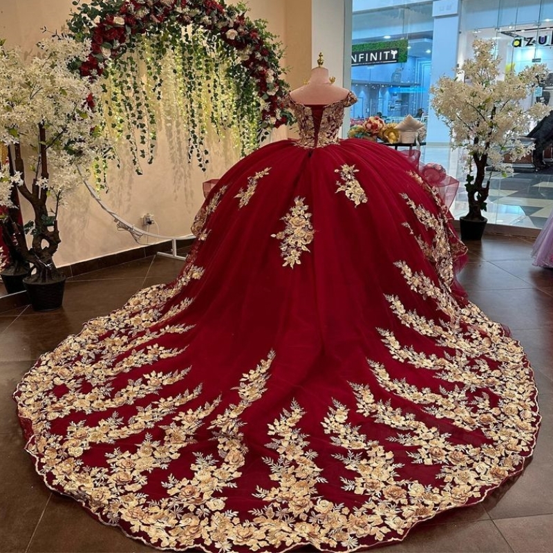 Red Sweetheart Quinceanera Dress Ball Gown Gold Appliques Lace Beads Tull Sweet 16 Graduation Birthday Party vestidos de 15