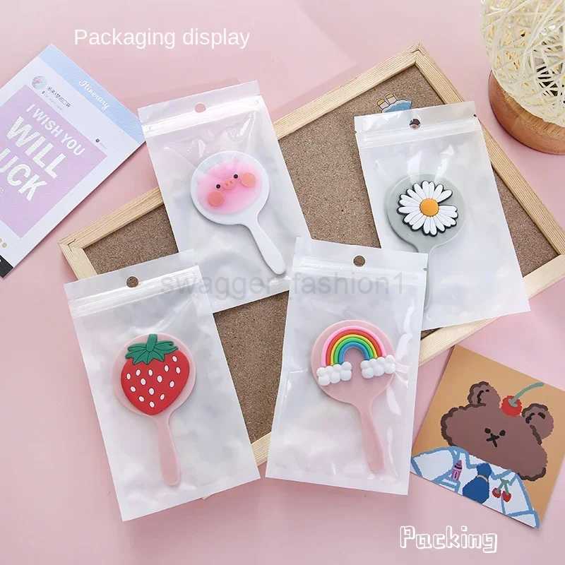 Mini Creative Cartoon Portable Traveling Makeup Mirror Korean Ins Fashion Sweet Cute Women Girls Face Make-up Handheld MirrorXJ240813