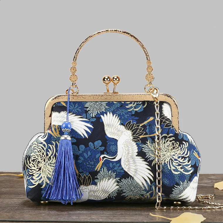 Fashionable retro edge bag small shell bag chain womens shoulder cross body bag crane flying womens handbag 240812