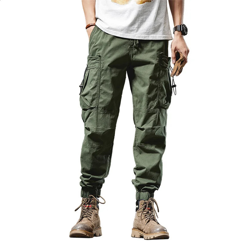 Outdoor paratrooper pants heavyduty retro casual work mens spring and autumn loose multi pocket 240812