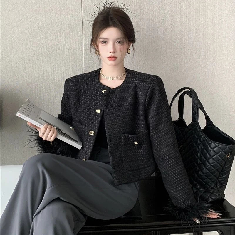 Rimocy Black Feather Long Sleeve Jackets Women Fashion Round Neck Cropped Tweed Coats Woman Golden Single Breasted Chic Jacket 240812
