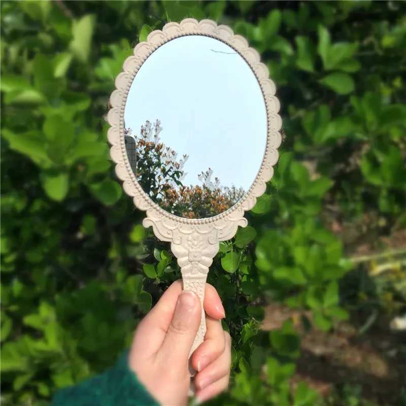 1Pcs Silver Vintage Mirror Ladies Floral Repousse Oval Round Makeup Hand Hold Mirror Princess Lady Makeup Beauty Dresser GiftXJ240813