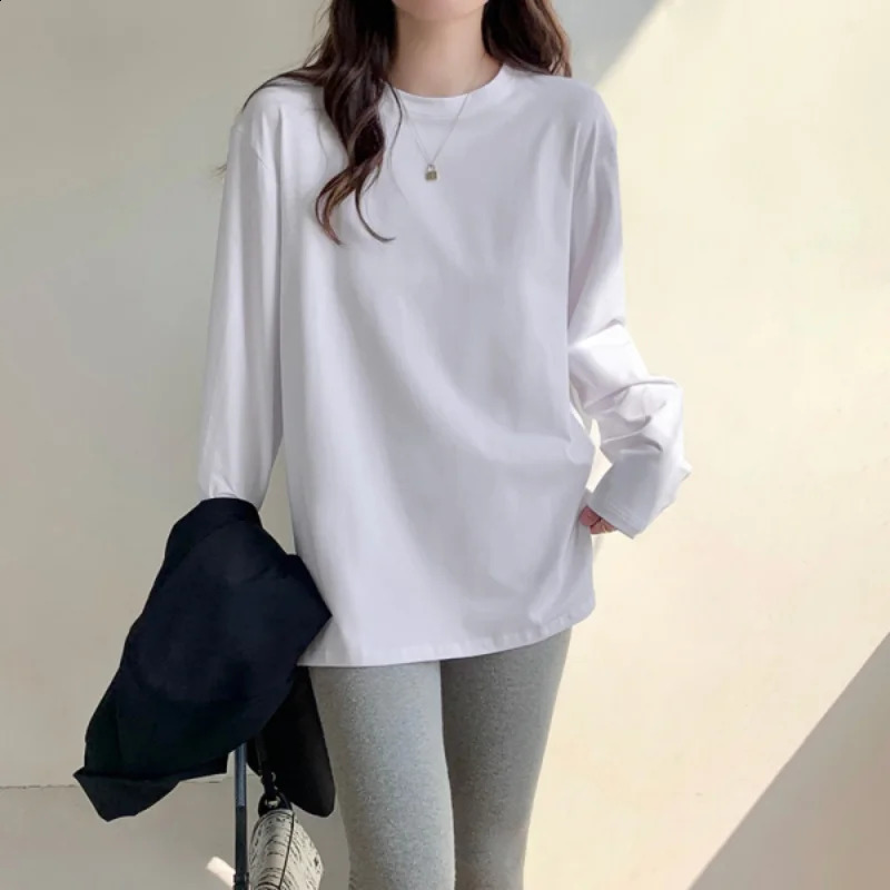 Cotton long sleeved Tshirt for women with loose white midsole and a simple soft cotton top 240812